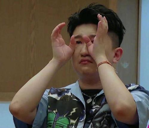 推特吃瓜网红男,揭秘网络红人的幕后生活”